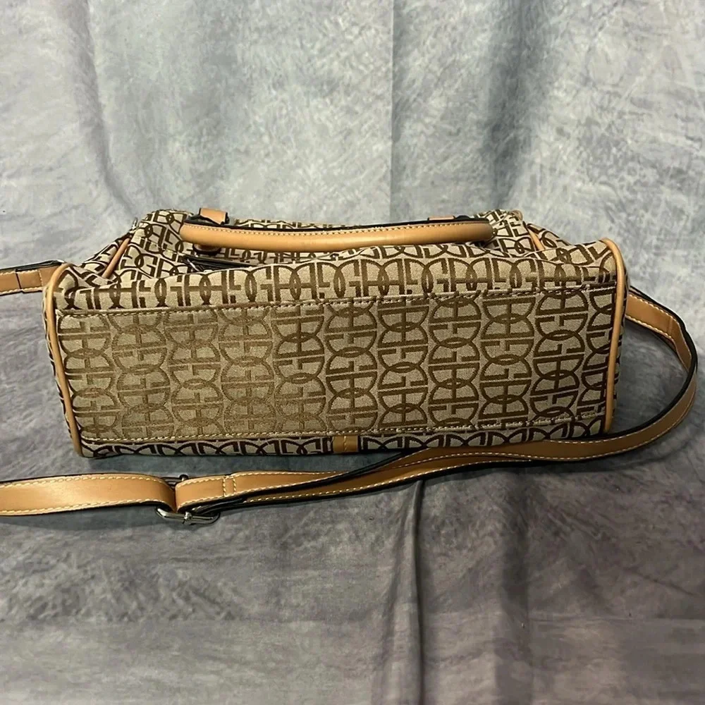 Giani Bernini Camel, Tan and Brown Shoulder Bag with Tons of Pockets